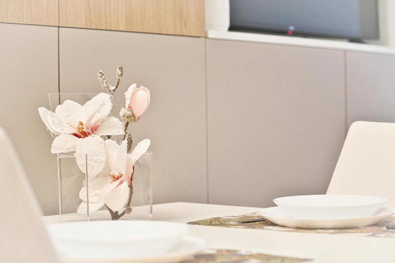Joivy Old Milan Navigli Family Apartments Ngoại thất bức ảnh